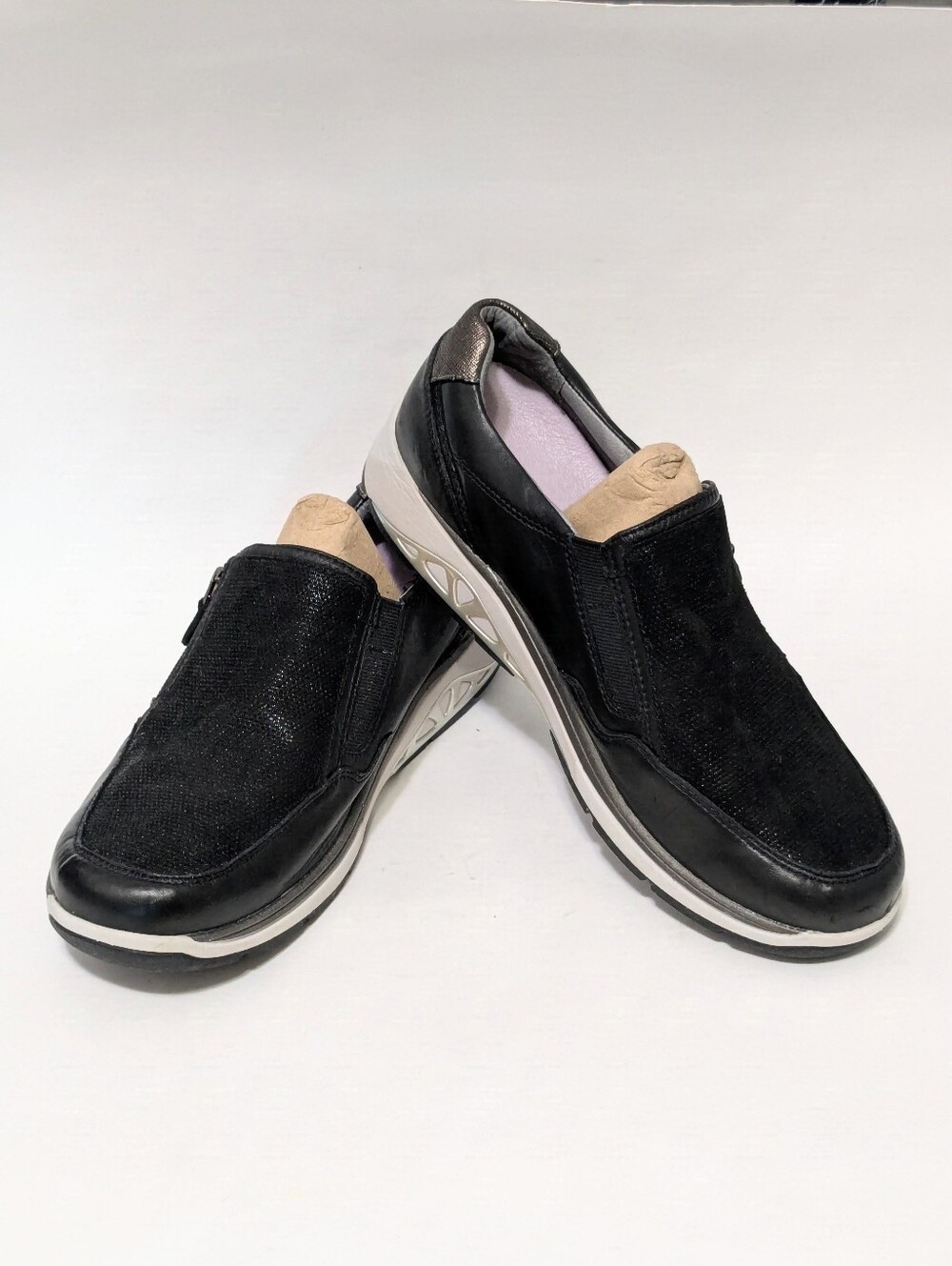 Aravon Womens 8.5 Wide Black Leather Slip On Walking Shoes Side Zip Comfort
